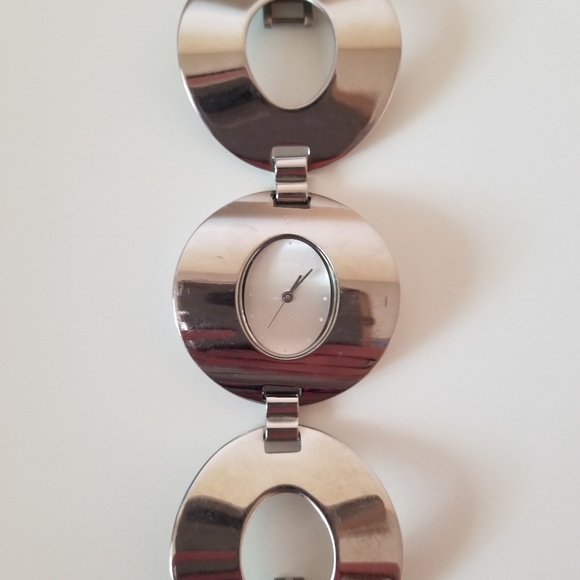 Watch - Picture 2 of 2